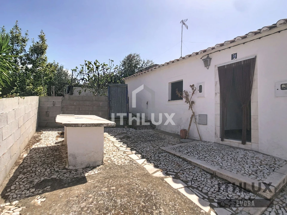 Moradia T2 para Venda em Ciladas Foto 1