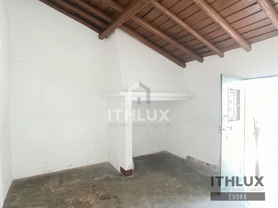Moradia T2 para Venda em Ciladas Foto 3