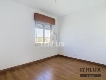 Apartamento T2 para Venda em Bacelo e Senhora da Saúde