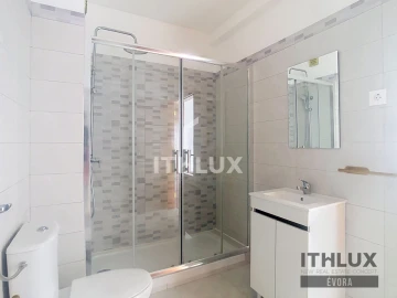 Apartamento T2 para Venda em Bacelo e Senhora da Saúde