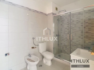 Apartamento T2 para Venda em Bacelo e Senhora da Saúde