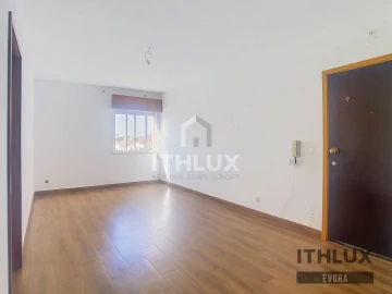 Apartamento T2 para Venda em Bacelo e Senhora da Saúde
