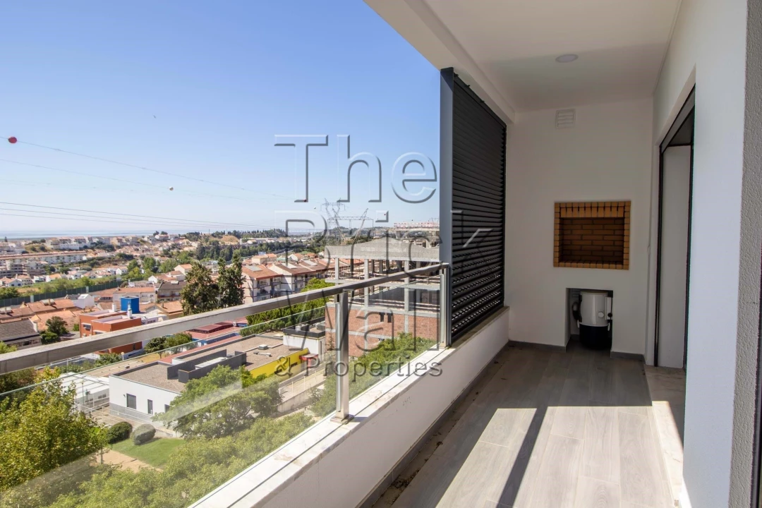 Apartamento T3 para Venda em Alverca do Ribatejo e Sobralinho Foto 1