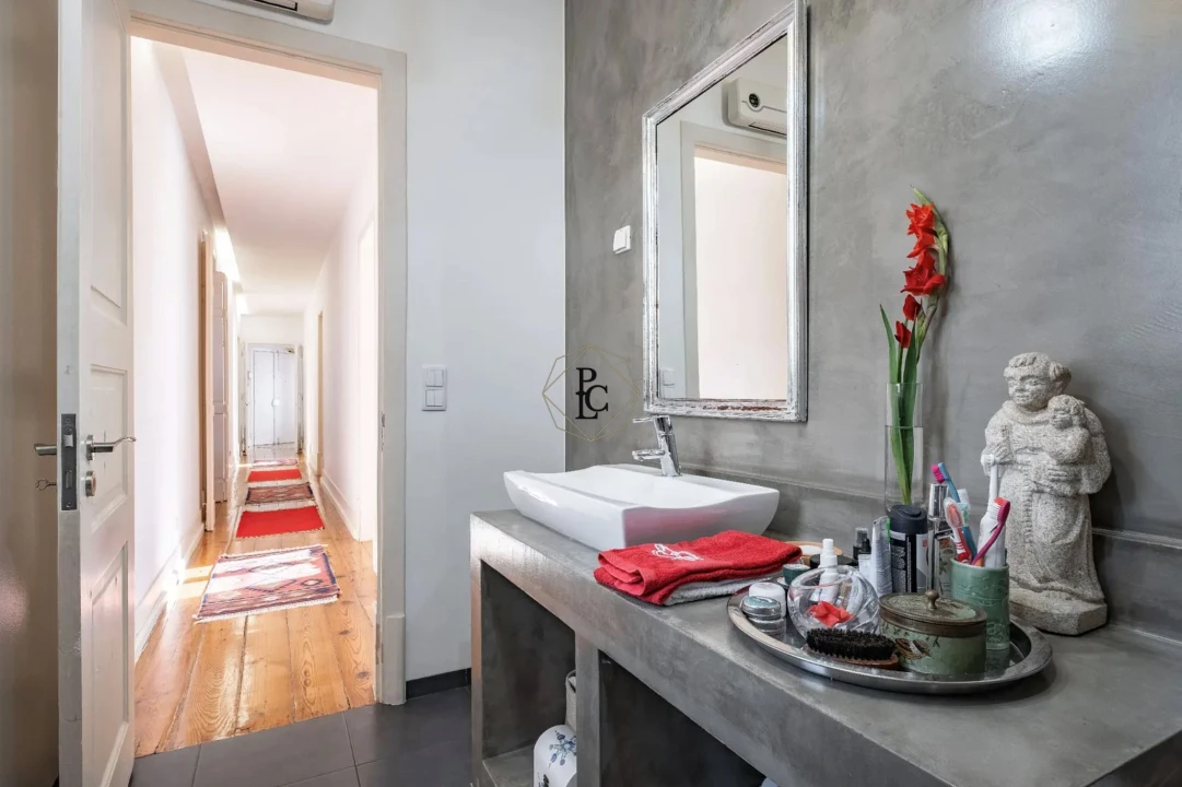 Apartamento T5 para Venda em Arroios Foto 30