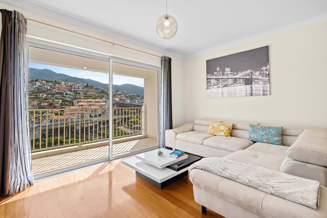 Apartamento T2 para Venda em Santo Antonio Foto 2