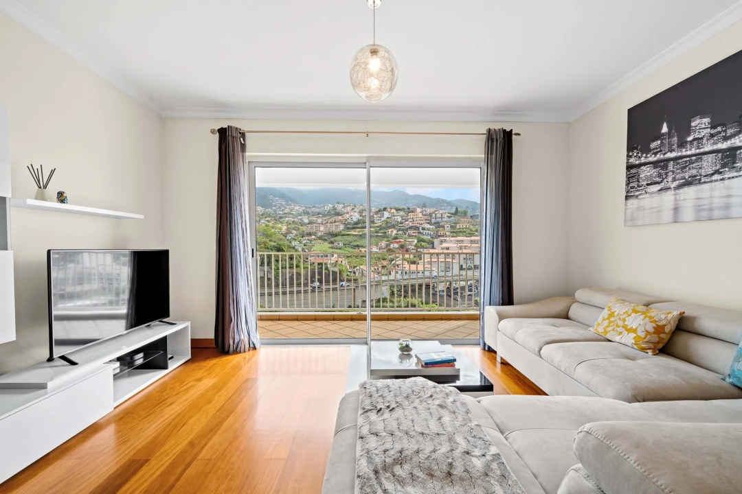 Apartamento T2 para Venda em Santo Antonio Foto 4