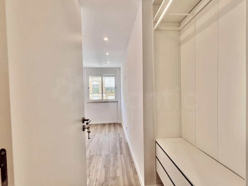 Apartamento T2 para Venda em Odivelas Foto 18