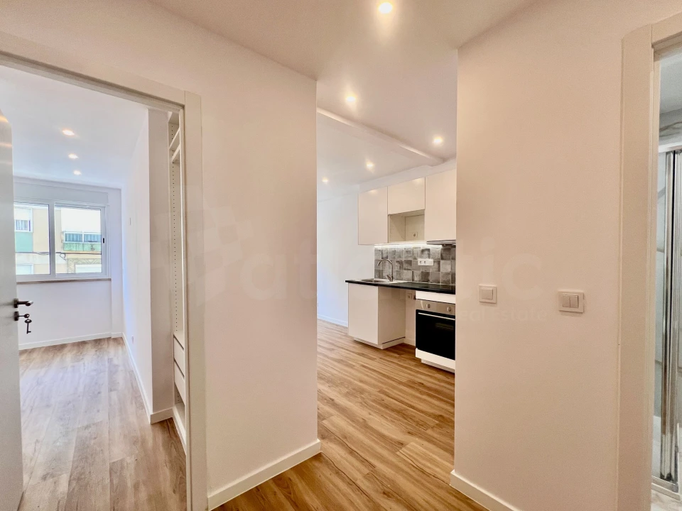 Apartamento T2 para Venda em Odivelas Foto 11