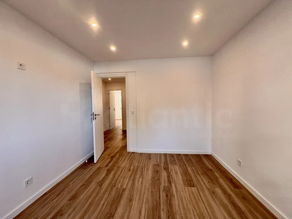Apartamento T2 para Venda em Odivelas Foto 5