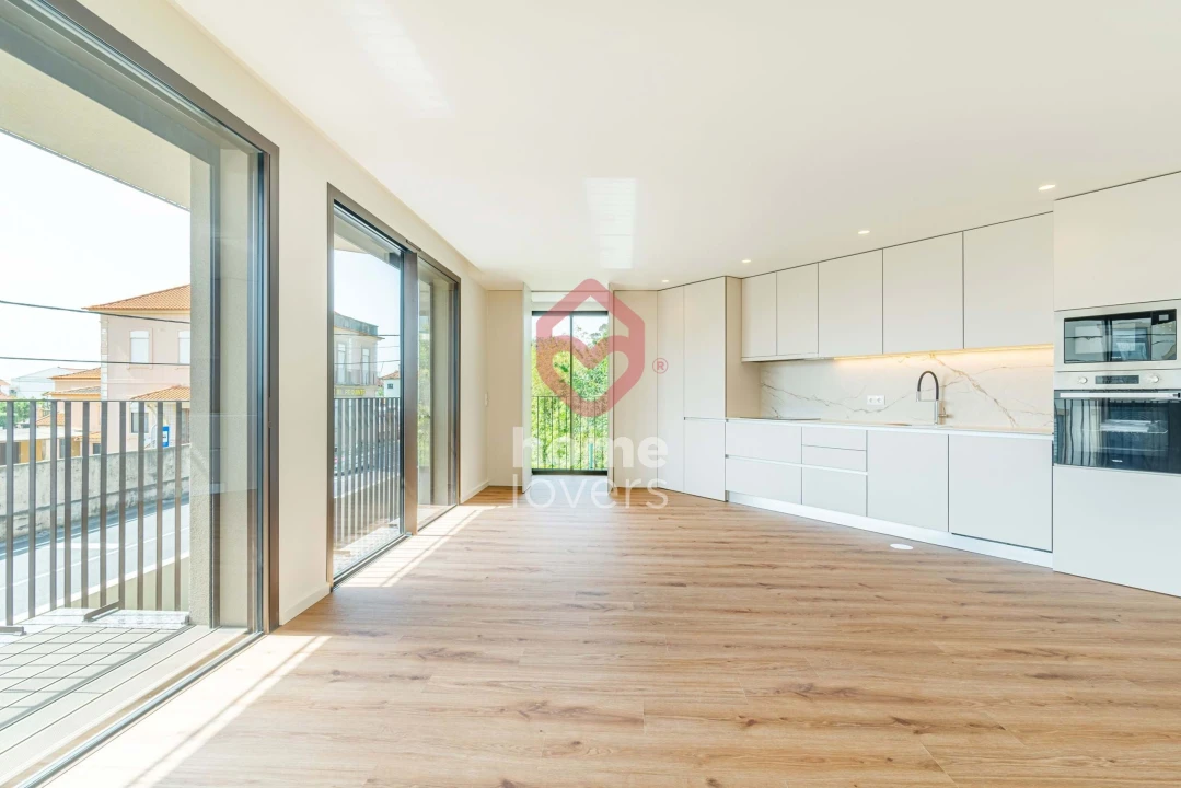 Apartamento T2 para Venda em Arcozelo Foto 1