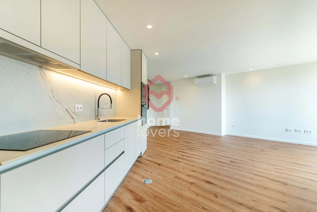 Apartamento T2 para Venda em Arcozelo Foto 5
