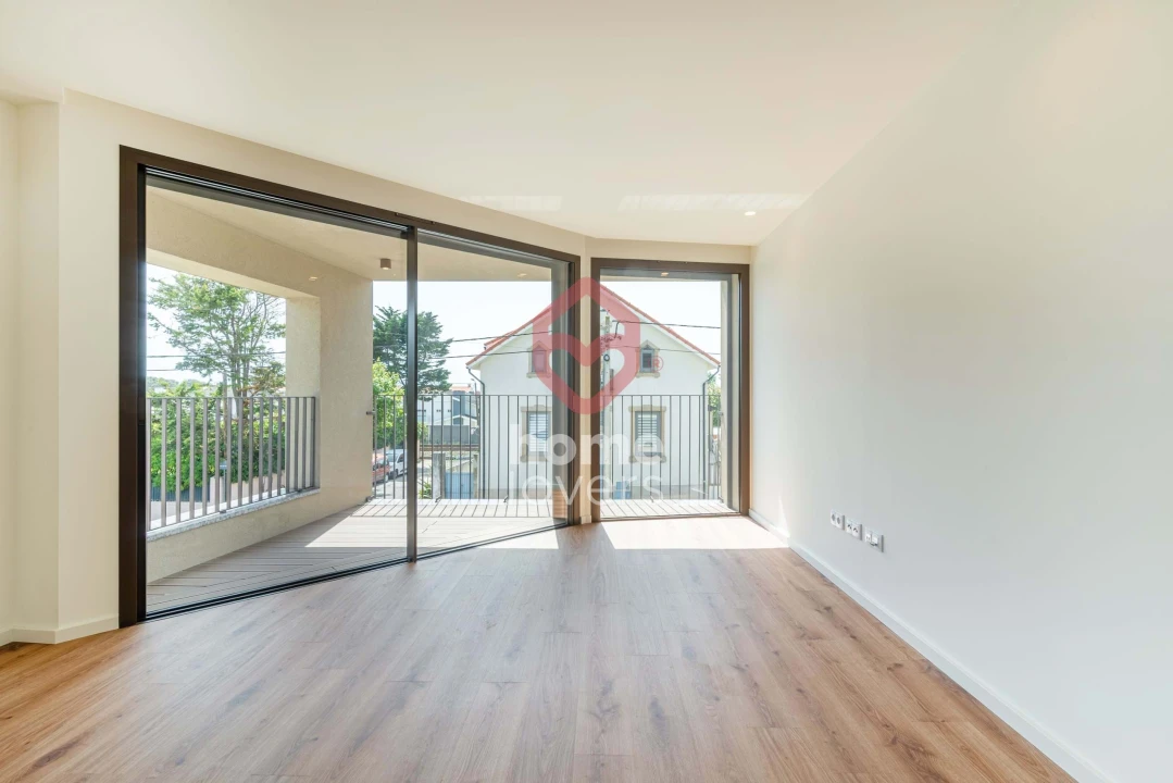 Apartamento T1 para Venda em Arcozelo Foto 3