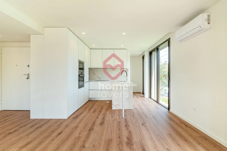 Apartamento T1 para Venda em Arcozelo Foto 8