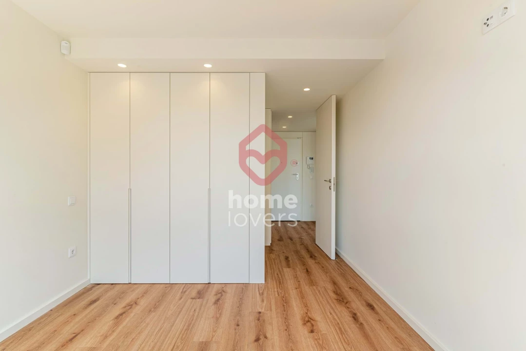 Apartamento T1 para Venda em Arcozelo Foto 16