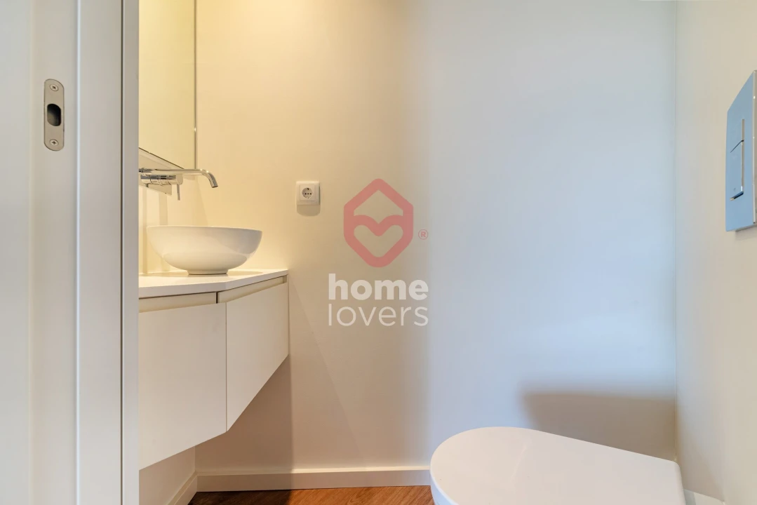 Apartamento T2 para Venda em Arcozelo Foto 9