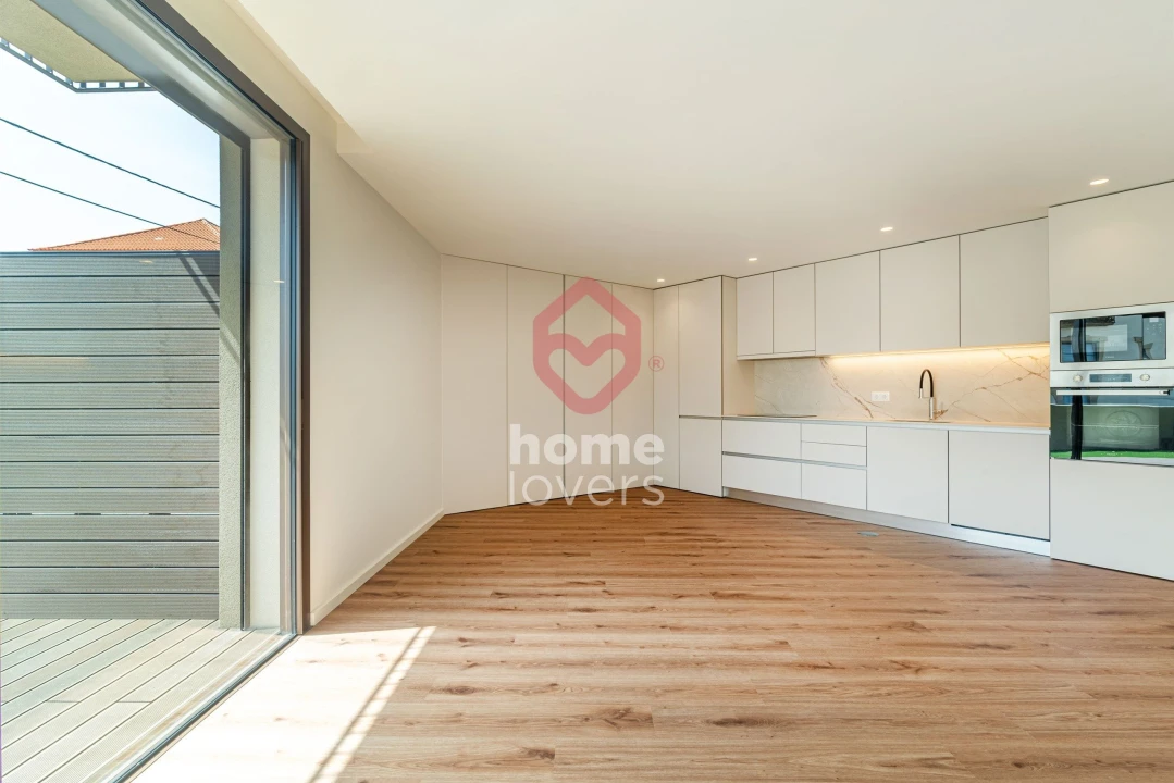 Apartamento T2 para Venda em Arcozelo Foto 6