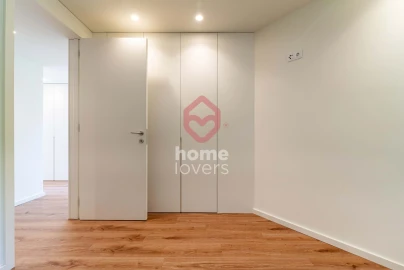 Apartamento T2 para Venda em Arcozelo