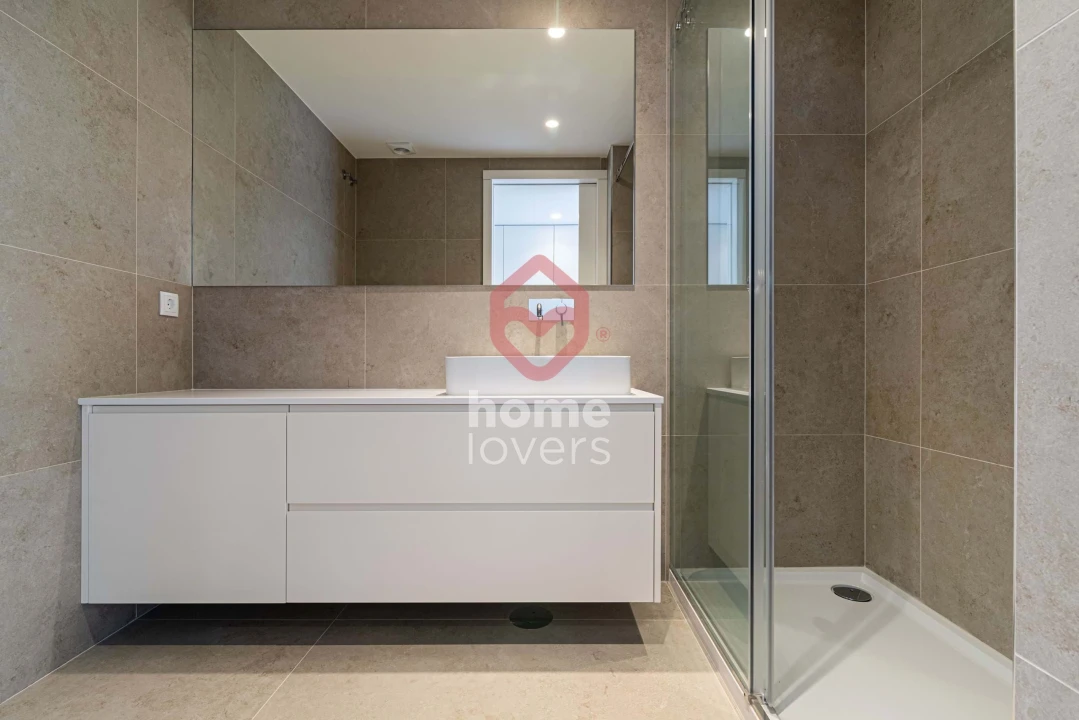 Apartamento T2 para Venda em Arcozelo Foto 15