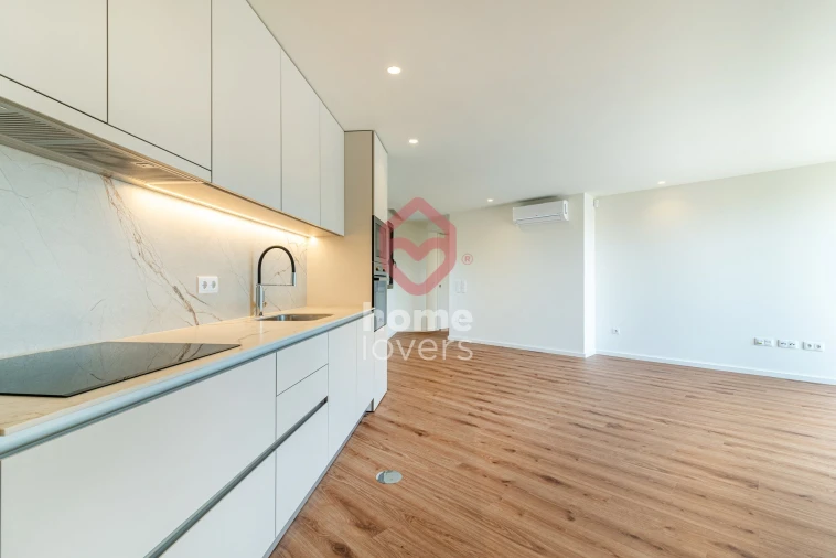 Apartamento T2 para Venda em Arcozelo Foto 5