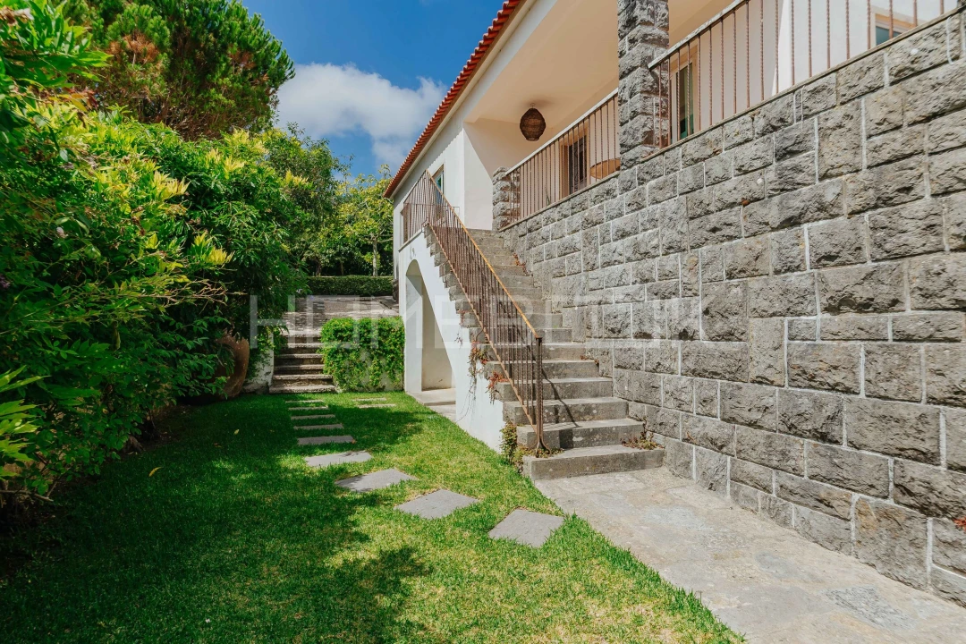 Moradia T4 para Venda em Agualva e Mira-Sintra Foto 7