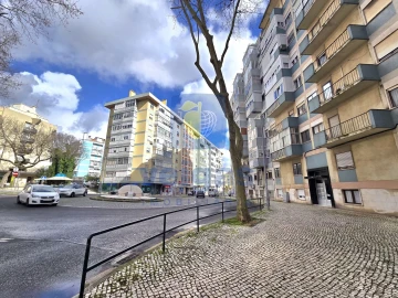 Apartamento T3 para Venda em Benfica