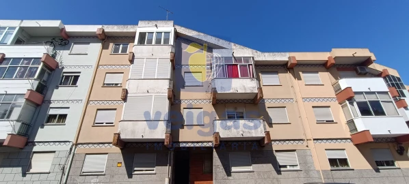 Apartamento T2 para Venda em Venteira