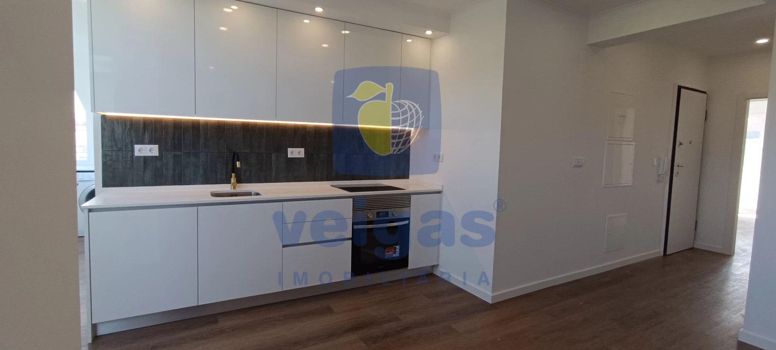 Apartamento T2 para Venda em Venteira Foto 17