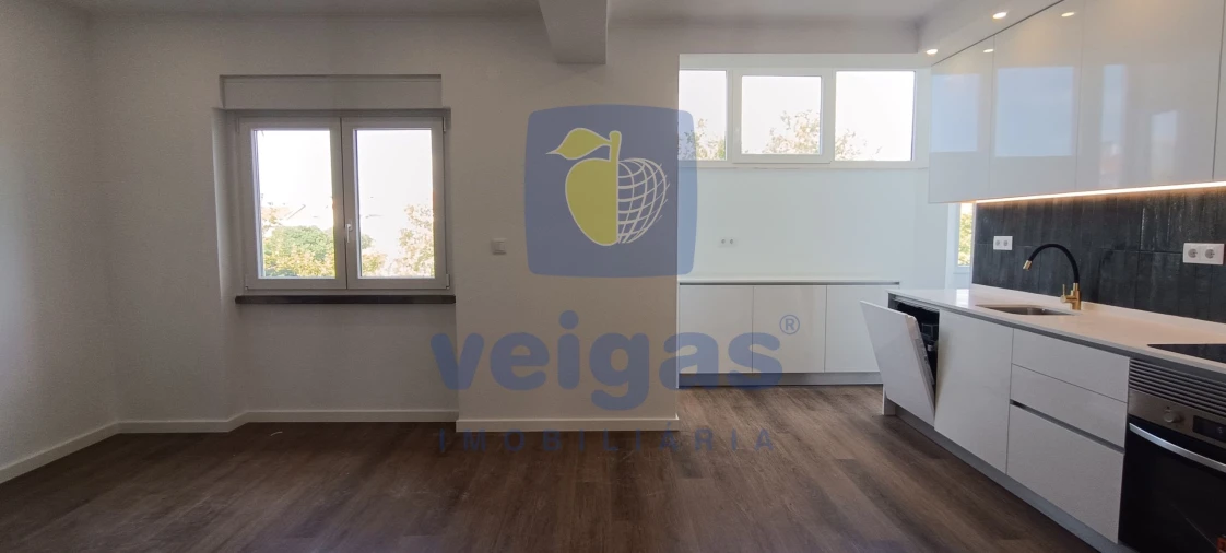 Apartamento T2 para Venda em Venteira Foto 5