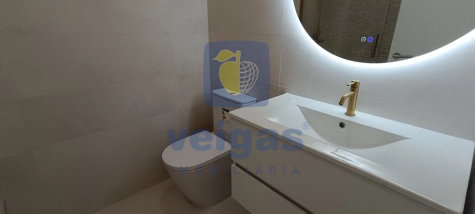 Apartamento T2 para Venda em Venteira Foto 24