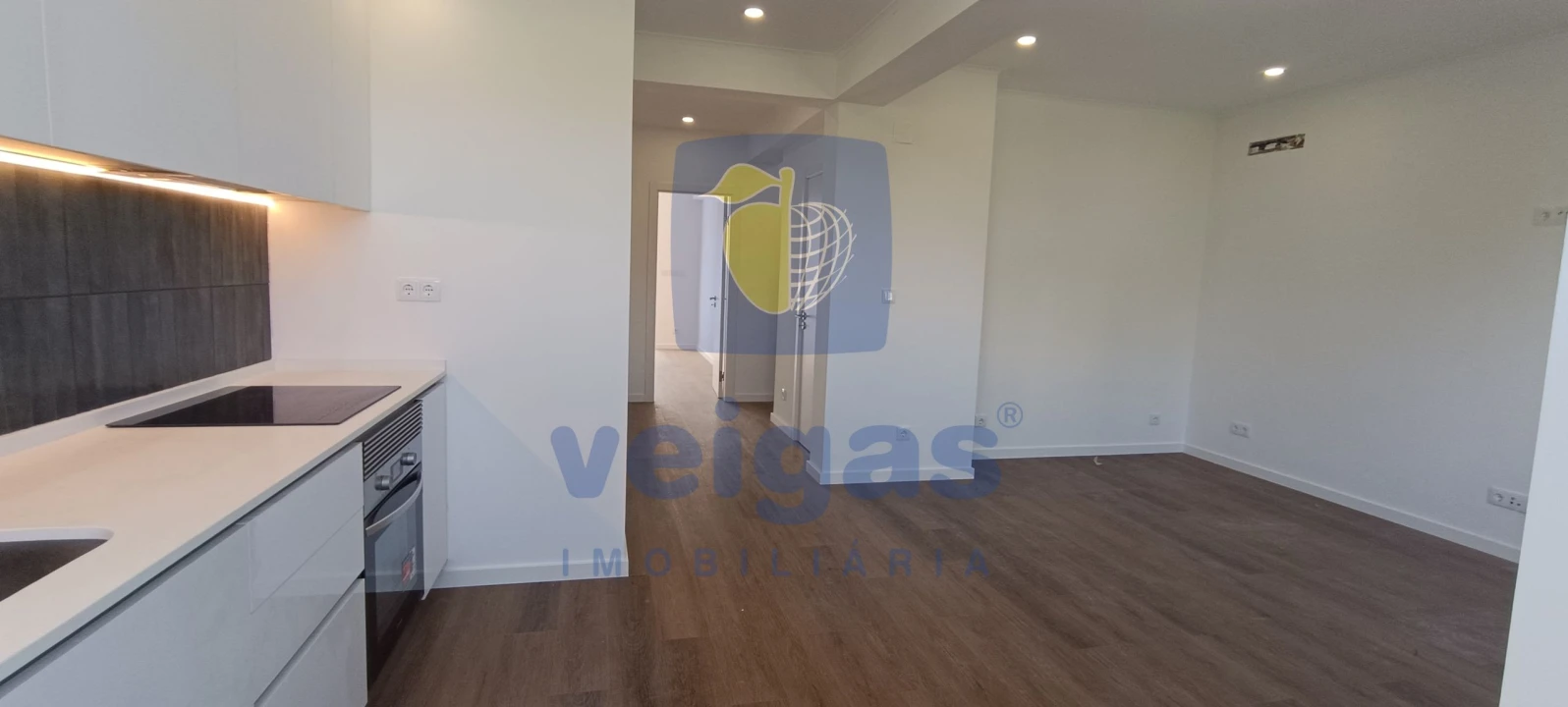 Apartamento T2 para Venda em Venteira Foto 12