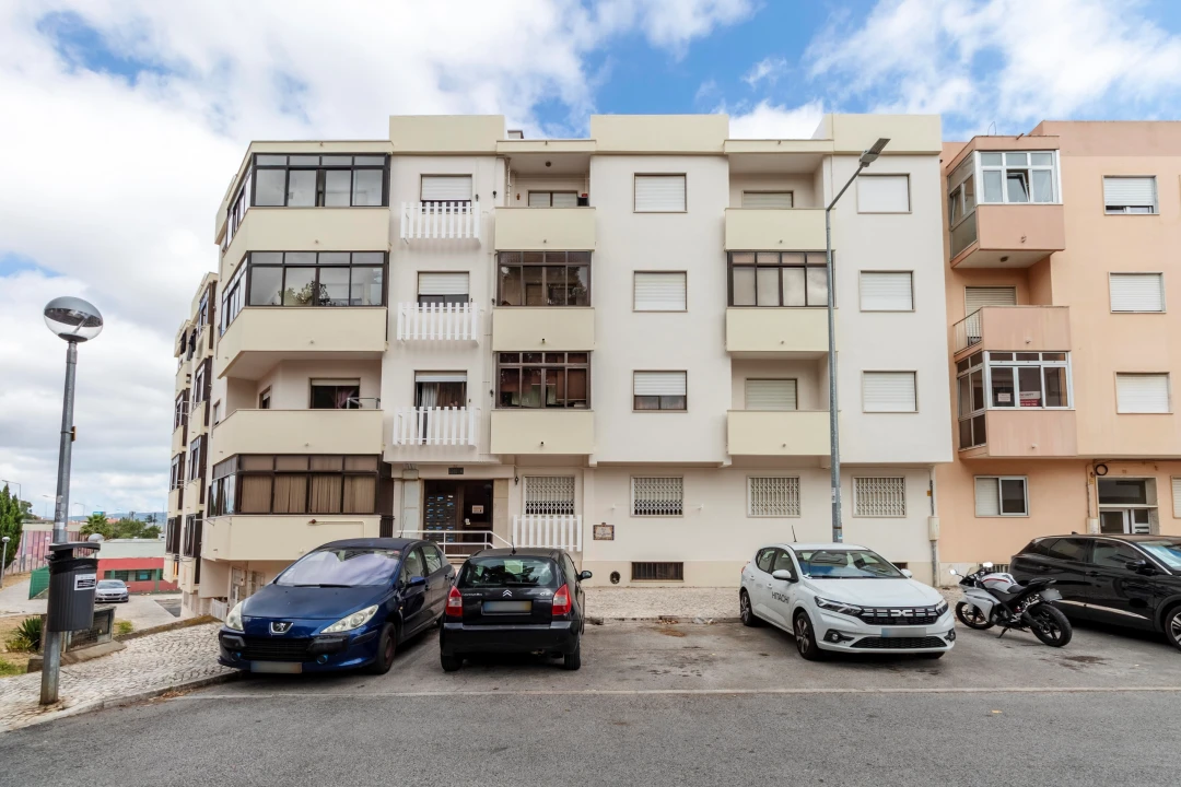 Apartamento T3 para Venda em Cacém e São Marcos Foto 54