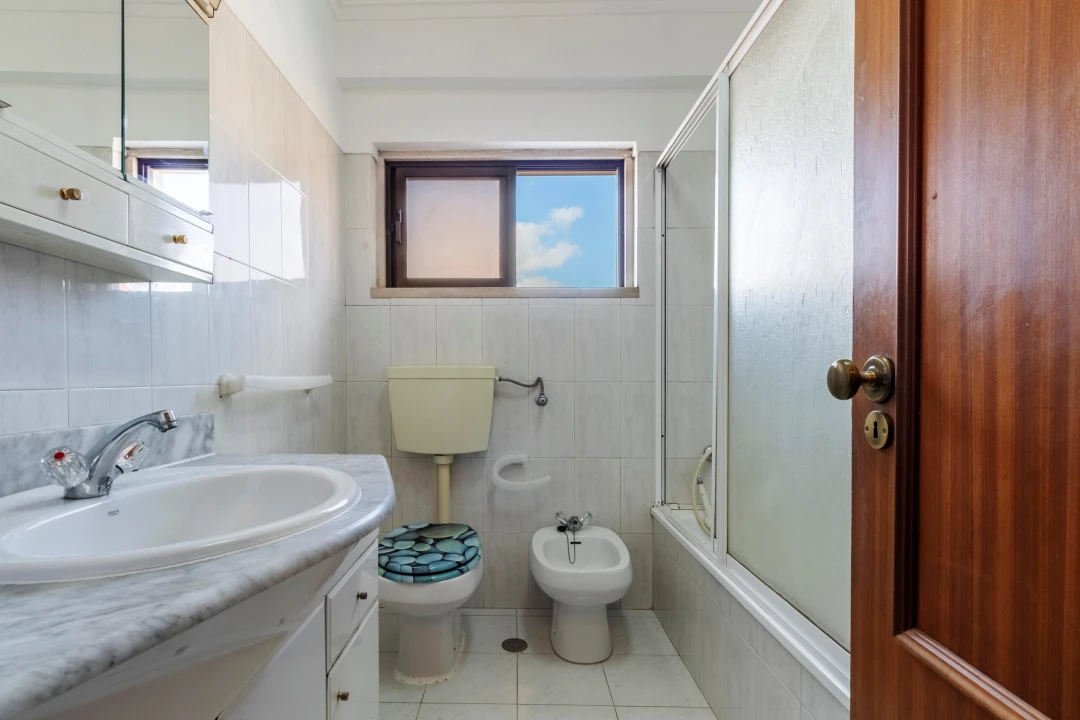Apartamento T3 para Venda em Cacém e São Marcos Foto 48