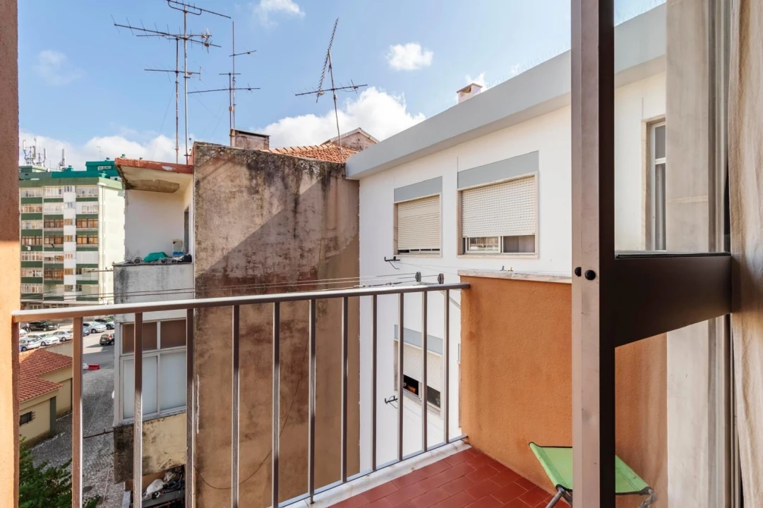 Apartamento T2 para Venda em Algueirão-Mem Martins Foto 12