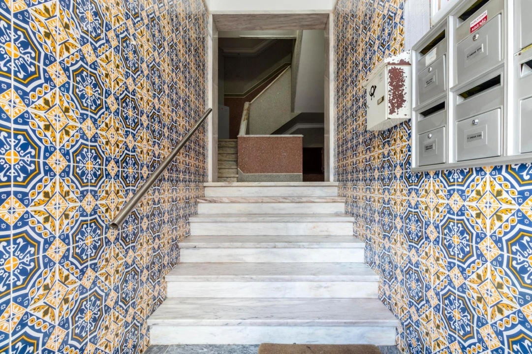 Apartamento T2 para Venda em Algueirão-Mem Martins Foto 2