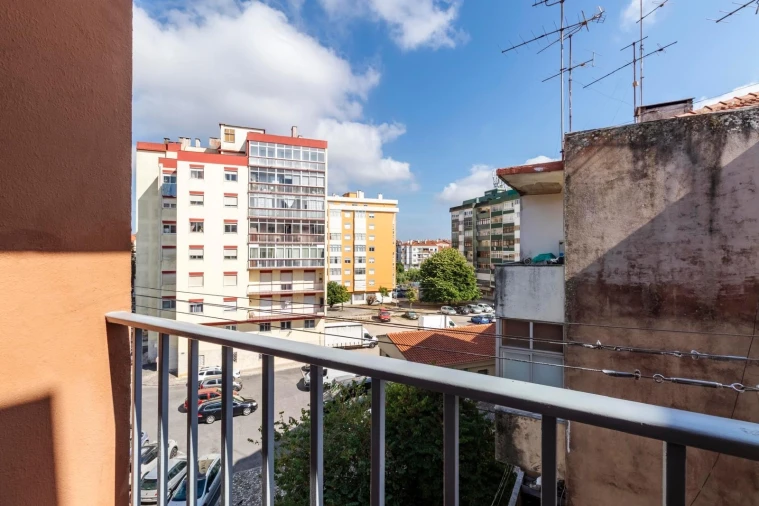 Apartamento T2 para Venda em Algueirão-Mem Martins Foto 13