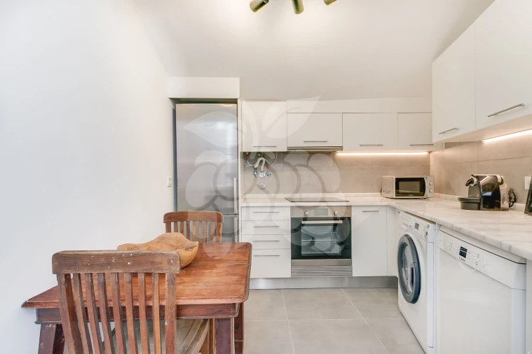 Apartamento T3 para Venda em Campo de Ourique Foto 4