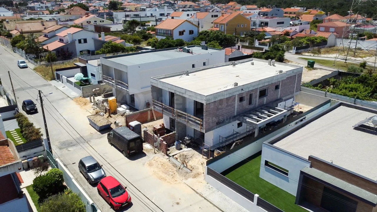 Moradia T4 para Venda em Fernao Ferro Foto 9
