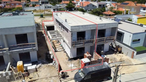 Moradia T4 para Venda em Fernao Ferro