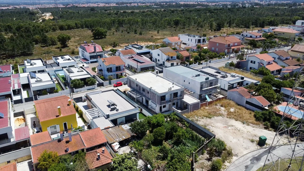 Moradia T4 para Venda em Fernao Ferro Foto 14