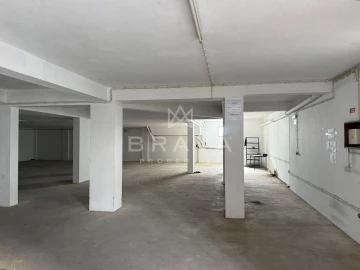 Garagem para Venda em Olhão