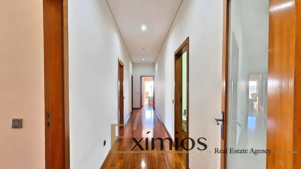 Apartamento T4 para Venda em Póvoa de Varzim, Beiriz e Argivai Foto 3
