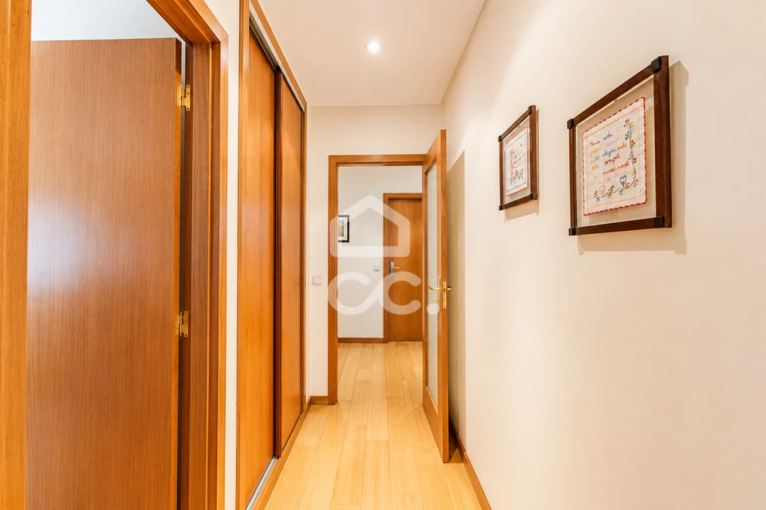 Apartamento T2 para Venda em Braga (Maximinos, Sé e Cividade) Foto 19