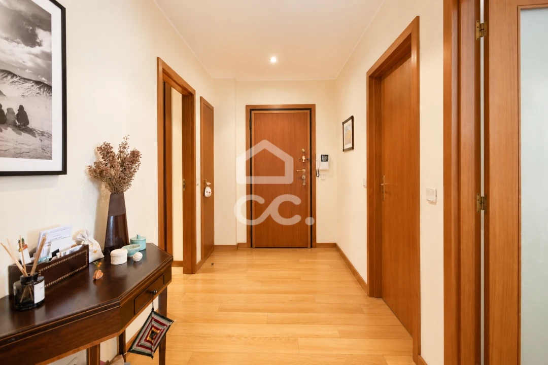 Apartamento T2 para Venda em Braga (Maximinos, Sé e Cividade) Foto 1