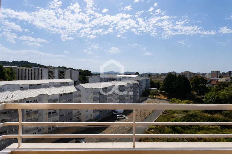 Apartamento T2 para Venda em Braga (Maximinos, Sé e Cividade) Foto 14