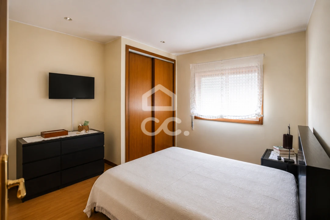 Apartamento T2 para Venda em Braga (Maximinos, Sé e Cividade) Foto 22