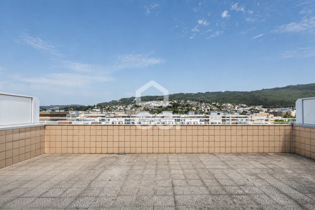 Apartamento T2 para Venda em Braga (Maximinos, Sé e Cividade) Foto 32