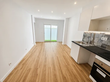 Apartamento T2 para Venda em Sacavém e Prior Velho