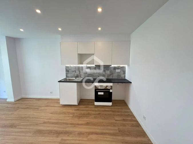 Apartamento T2 para Venda em Sacavém e Prior Velho Foto 10