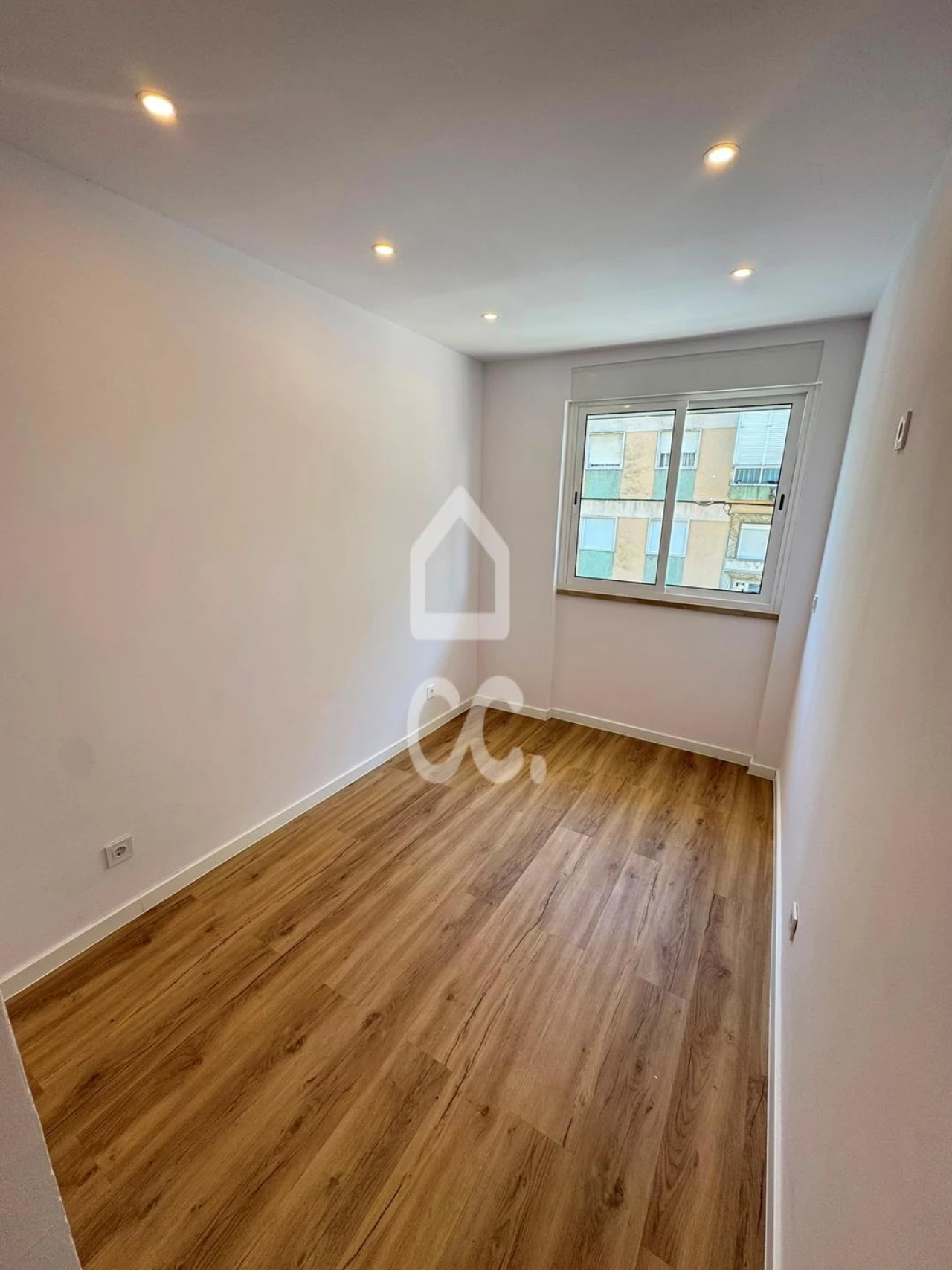 Apartamento T2 para Venda em Odivelas Foto 17