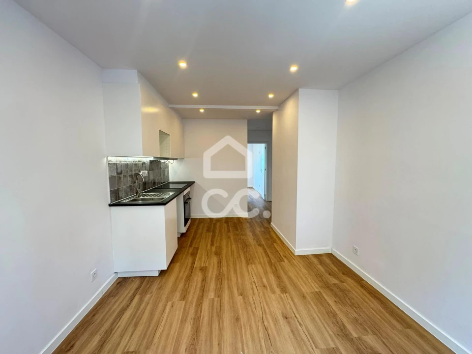 Apartamento T2 para Venda em Odivelas Foto 6